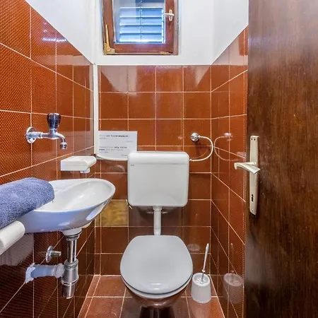Kompes Apartment *