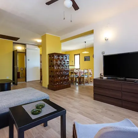 Kompes Apartment Dramalj