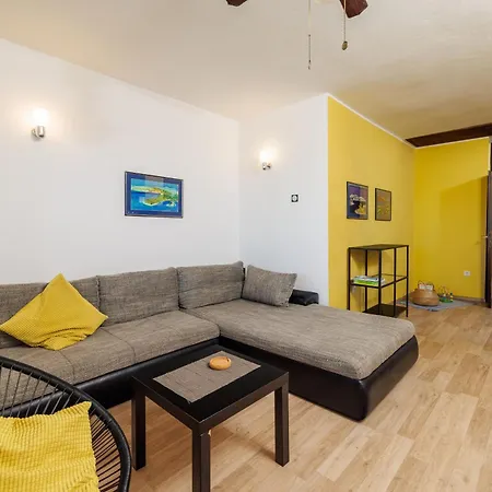 Kompes Apartment Dramalj