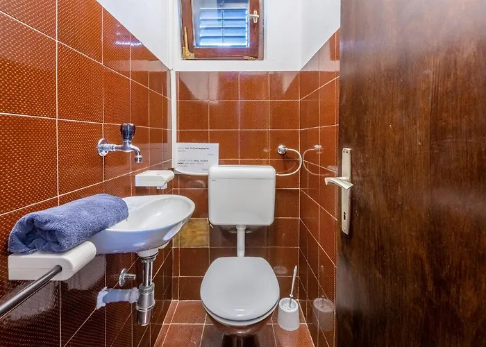 Kompes アパート *