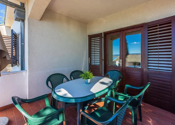 Kompes アパート ドラマリ