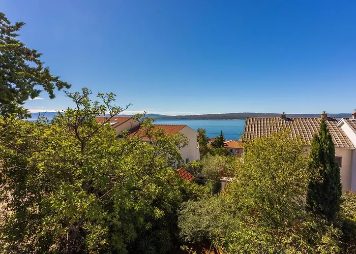 Kompes アパート *