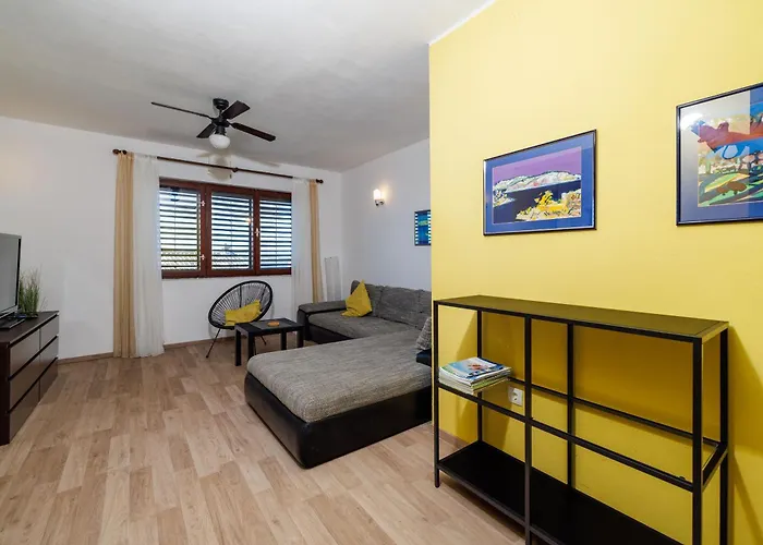 アパート Kompes ドラマリ