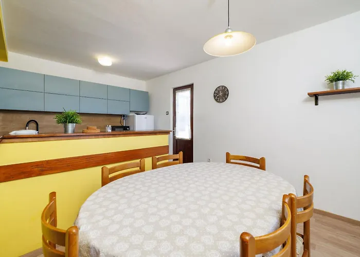 アパート Kompes *