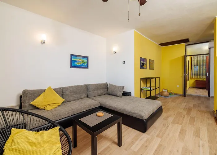 Kompes アパート ドラマリ