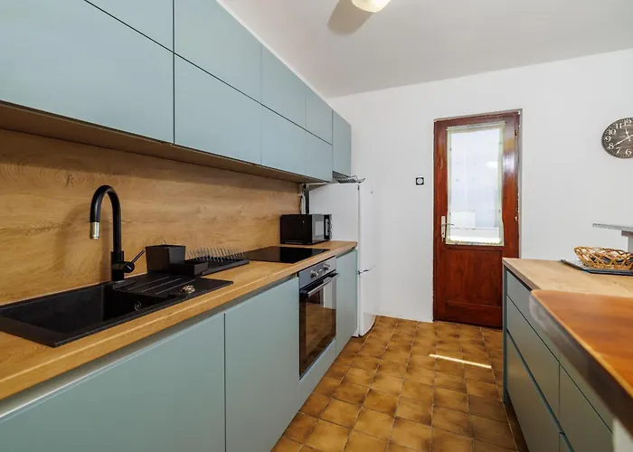 アパート Kompes ドラマリ